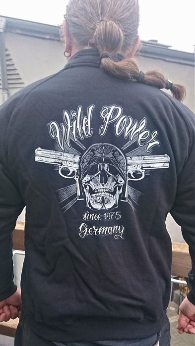 Wild Power Sweatjacke Stehkragen, Zip - Guns`n`Skull