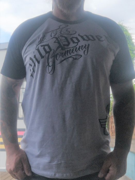 Wild Power T Shirt Tattoo Script grau/schwarz